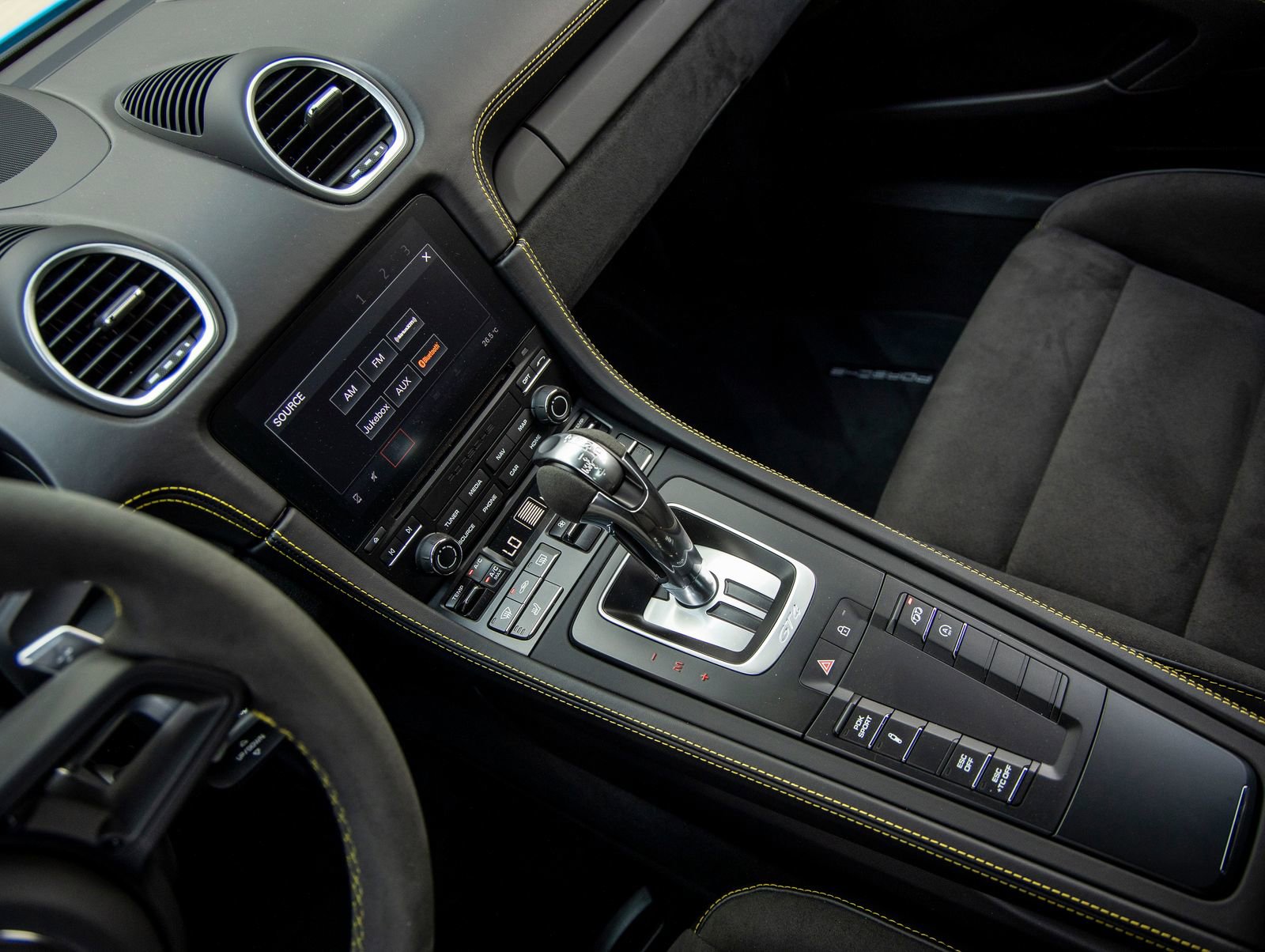 Certified 2021 Porsche 718 Cayman GT4 RWD image 30