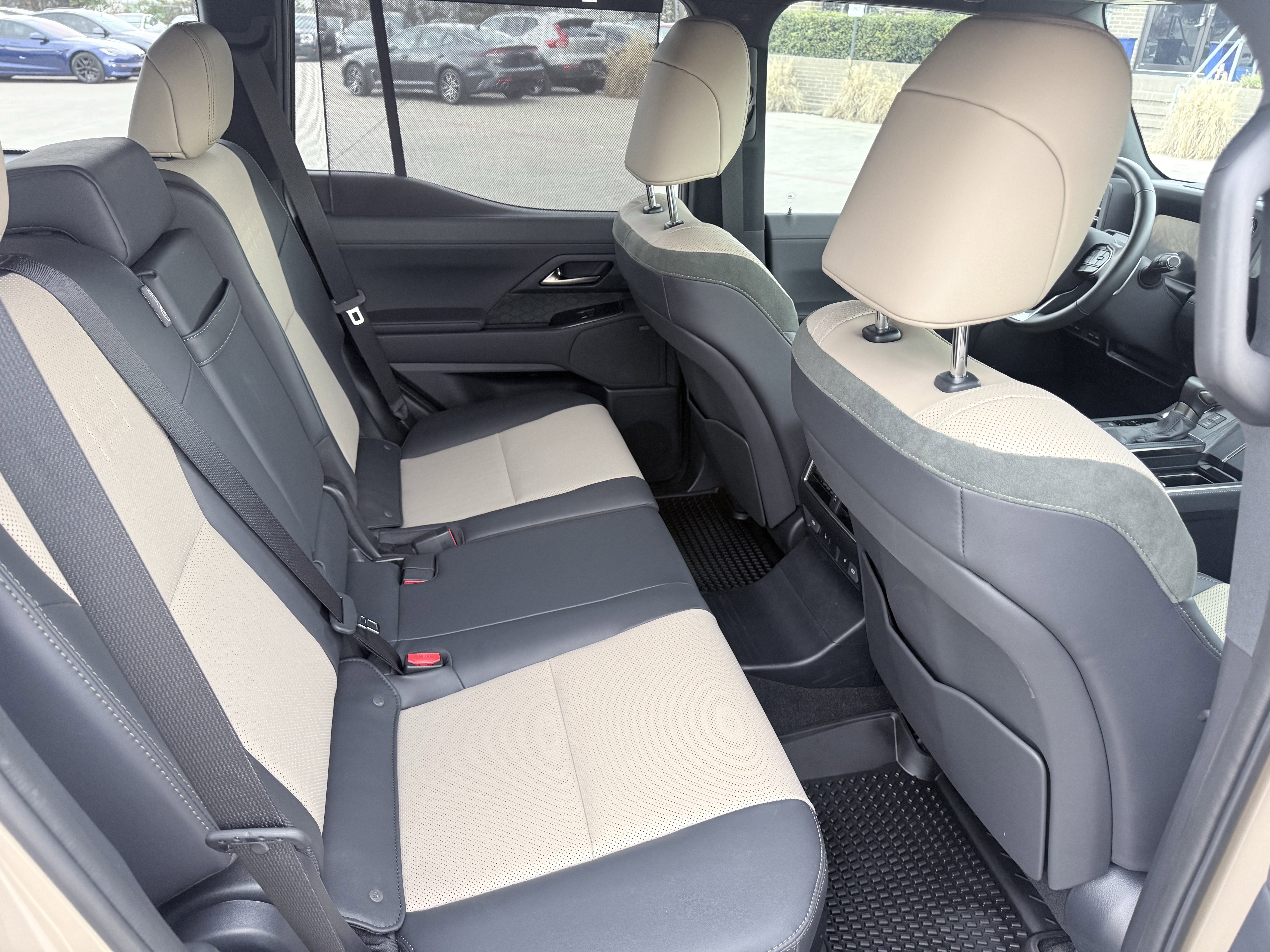 Used 2025 Lexus GX 550 image 51