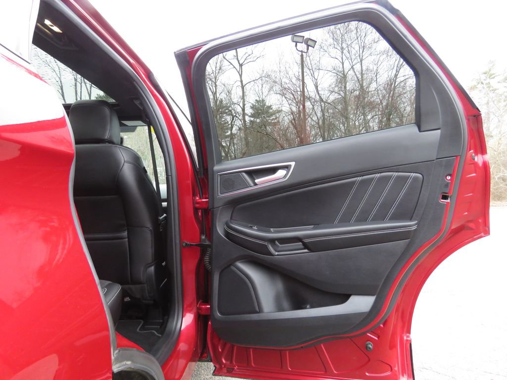 Used 2021 Ford Edge ST w/ Equipment Group 401A image 15