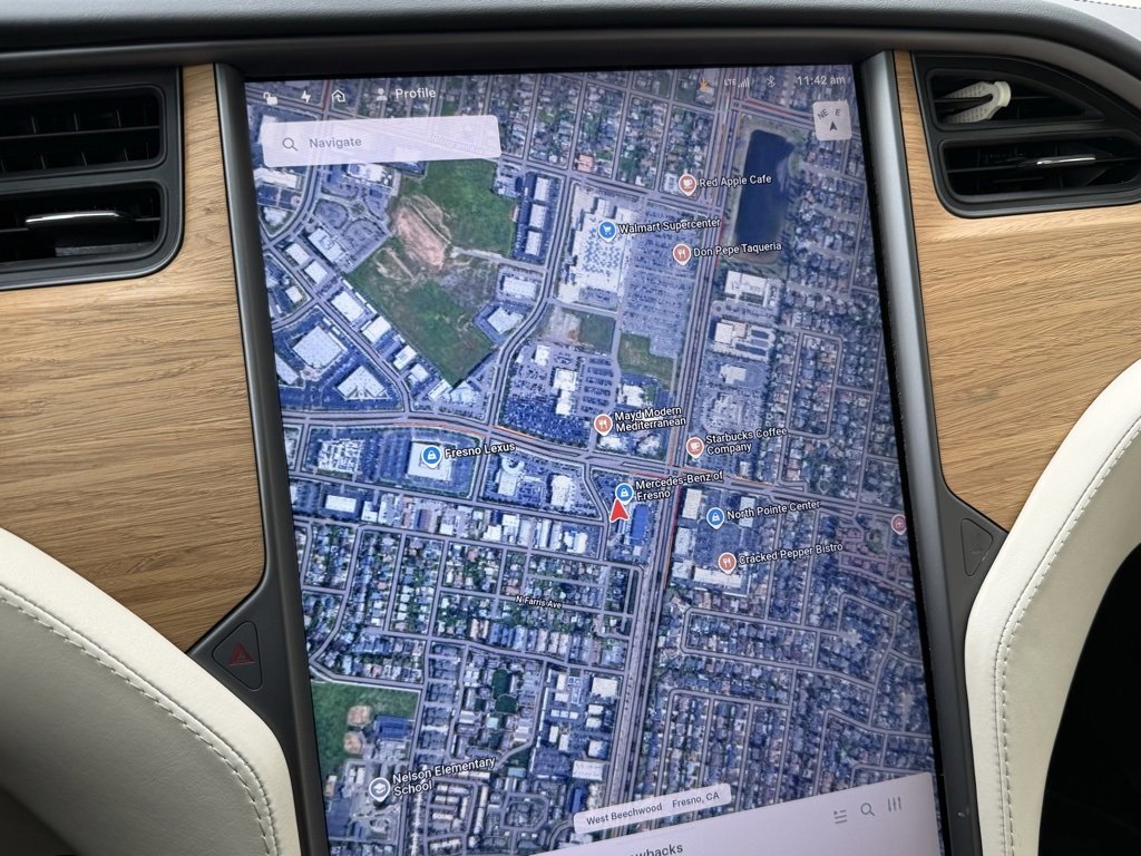 Used 2019 Tesla Model X 100D image 5