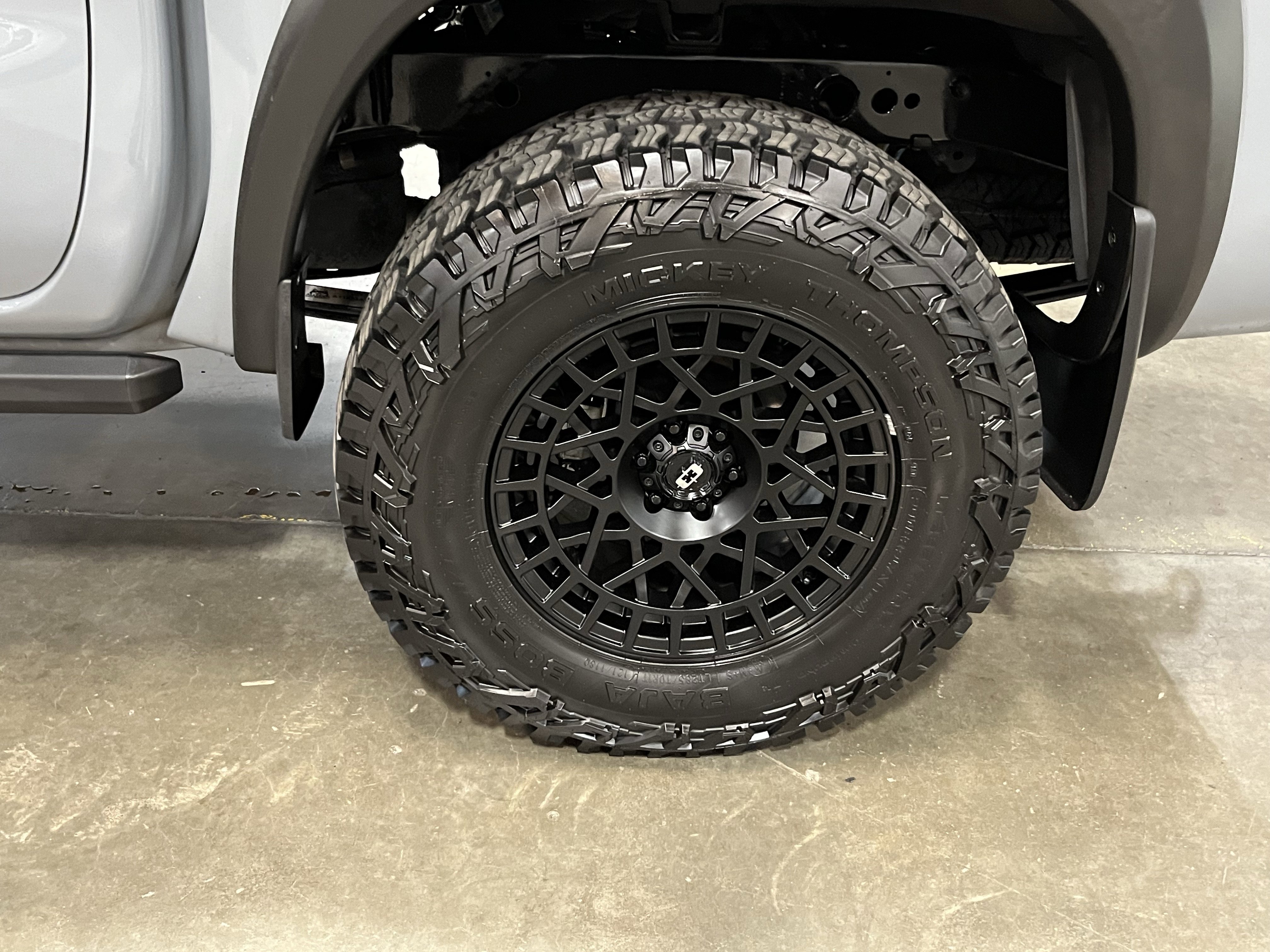 Used 2024 Nissan Frontier PRO-4X w/ Pro Convenience Package AWD/4WD image 25