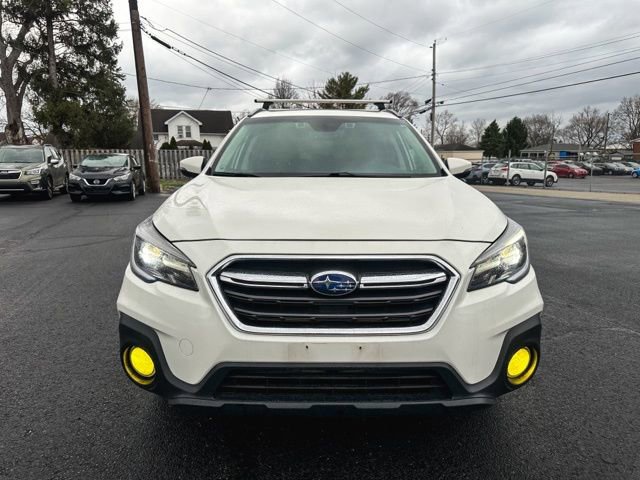 Used 2018 Subaru Outback 3.6R Touring image 2