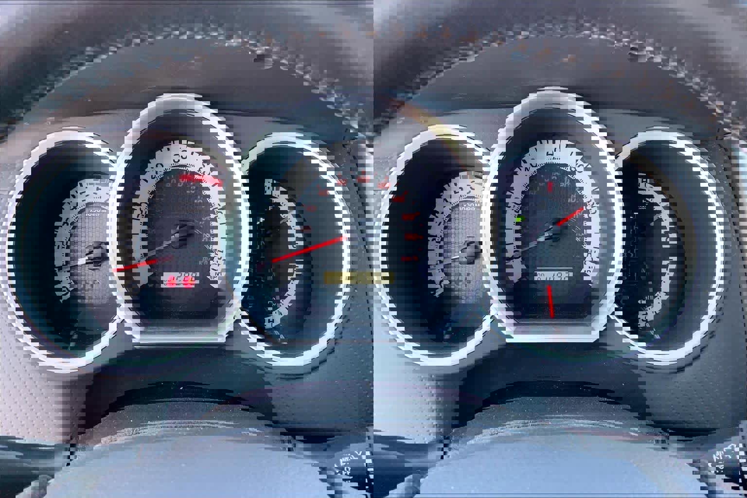 Used 2015 Toyota Tacoma 4x4 Access Cab V6 w/ TRD Off-Road Package image 26