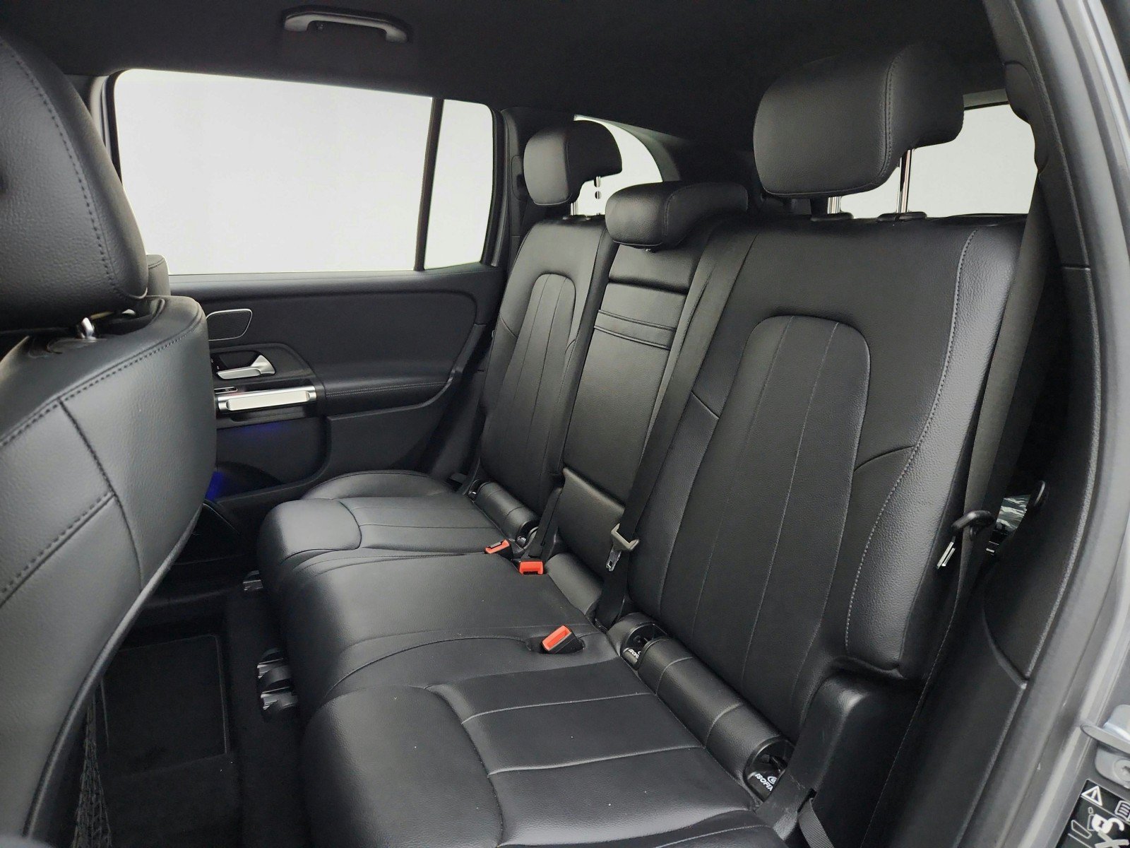 Used 2023 Mercedes-Benz GLB 250 4MATIC image 25