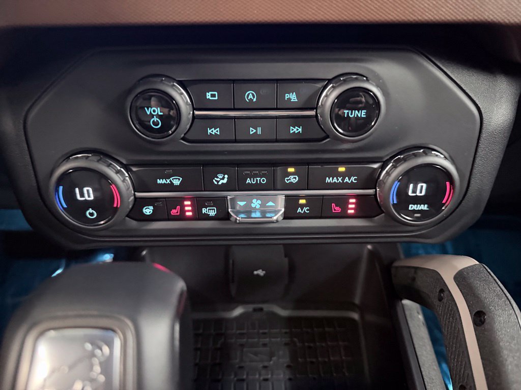 Used 2024 Ford Bronco Outer Banks AWD/4WD image 26