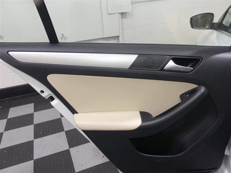 Used 2017 Volkswagen Jetta SE FWD image 25