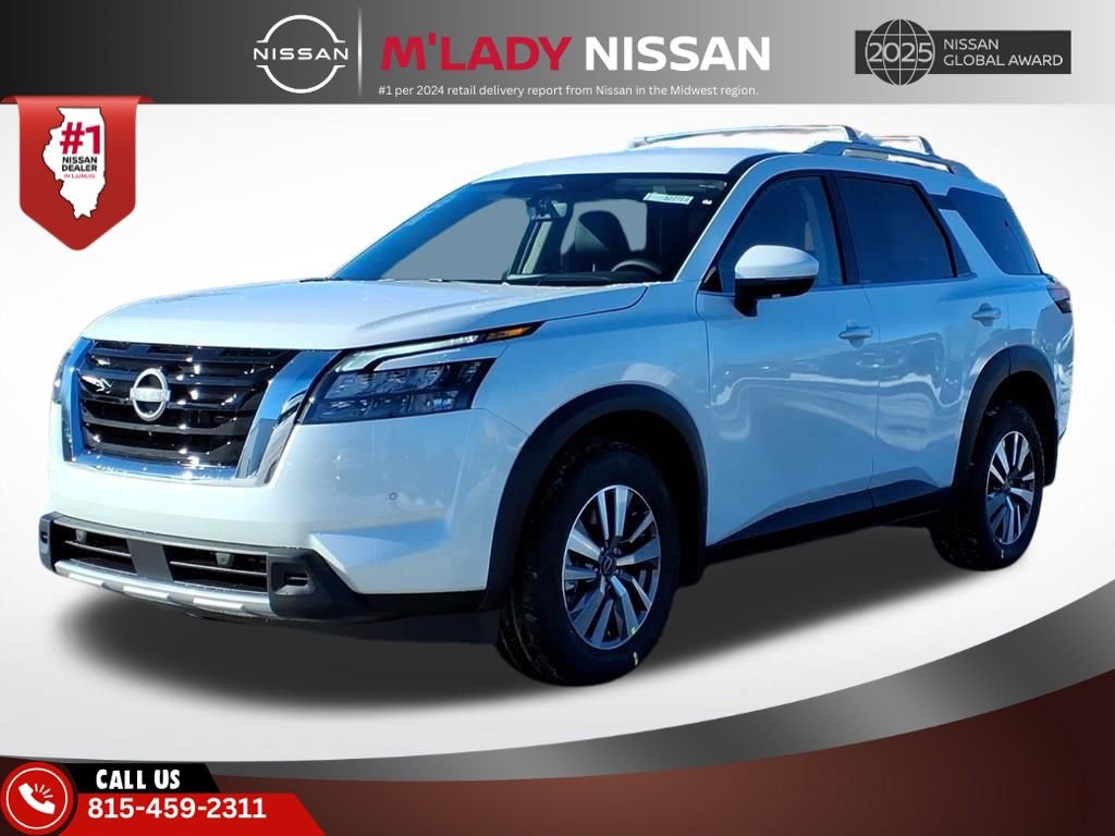 New 2025 Nissan Pathfinder SL image 3