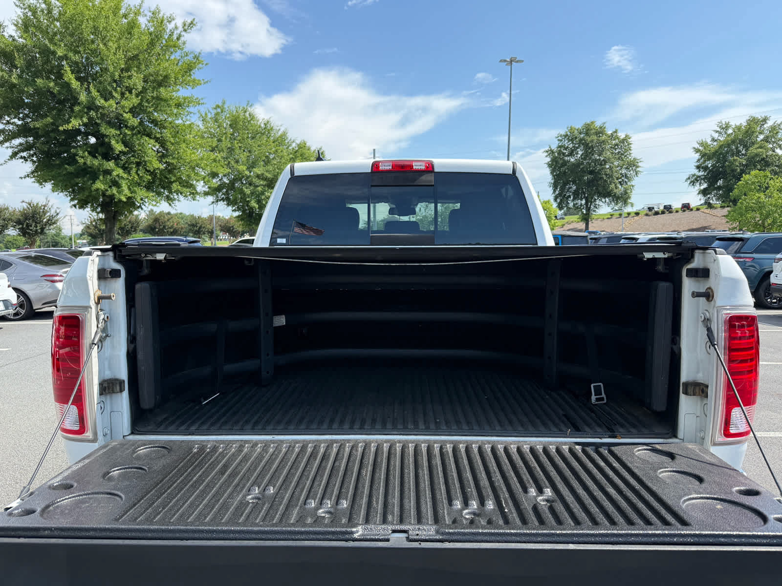 Used 2015 RAM 1500 Laramie w/ Convenience Group AWD/4WD image 29