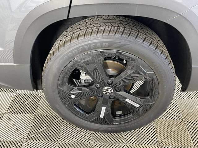 New 2026 Volkswagen Taos SEL AWD/4WD image 16