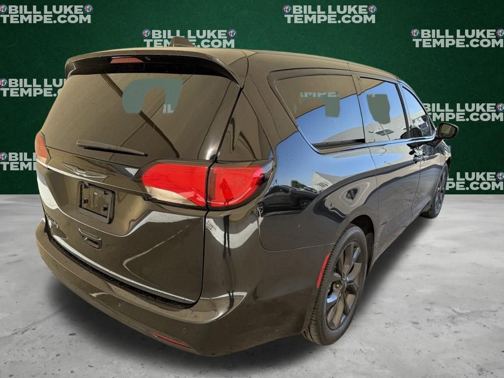 Used 2020 Chrysler Pacifica Touring w/ S Appearance Package image 6