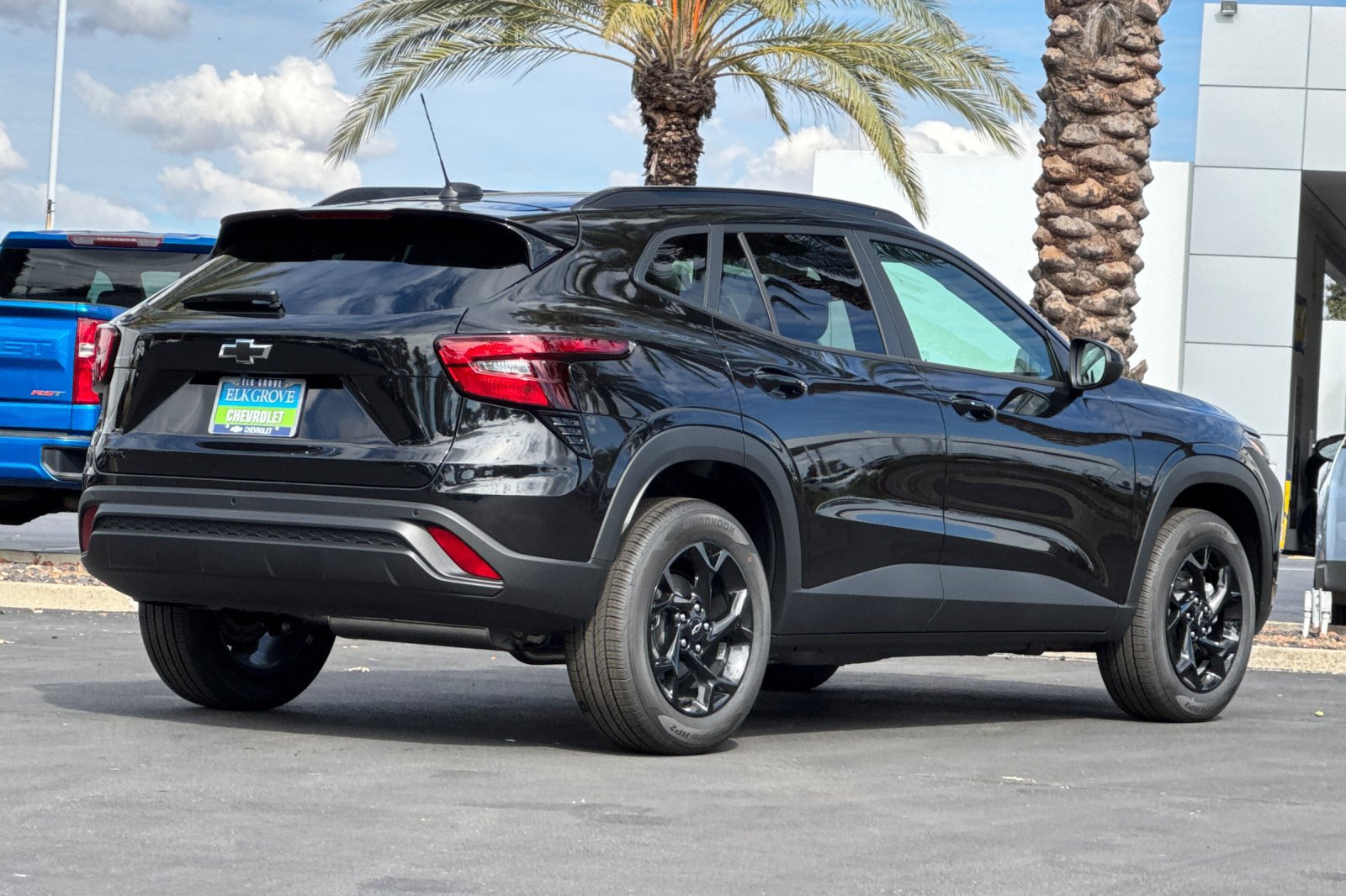 New 2026 Chevrolet Trax LT w/ Driver Confidence Package FWD image 3
