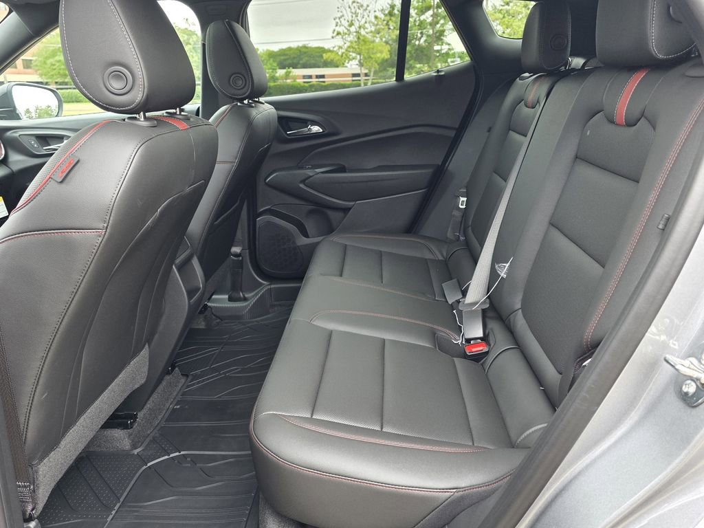 New 2026 Chevrolet Trax RS w/ Sunroof Package FWD image 30