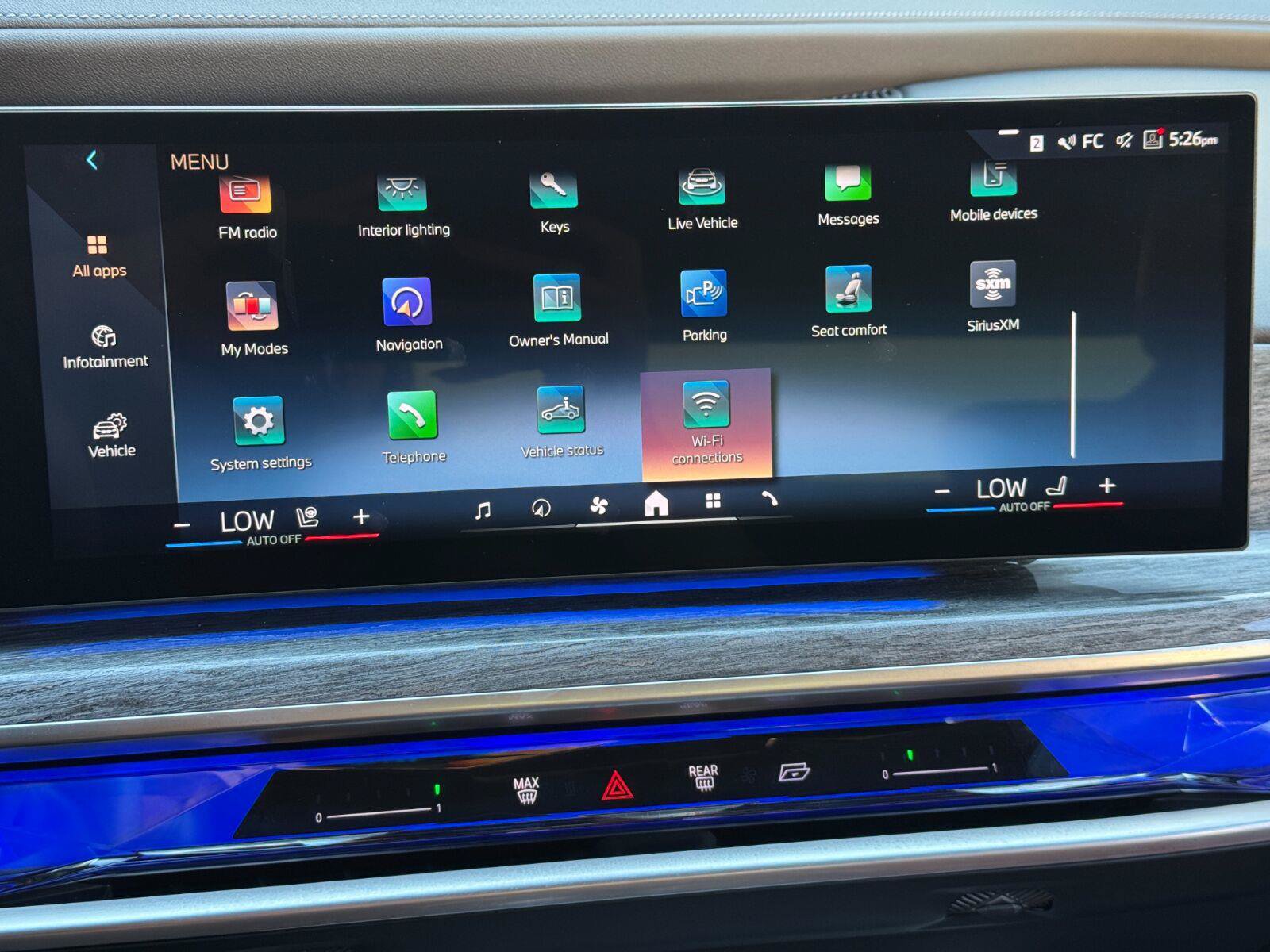 Used 2024 BMW i7 xDrive60 AWD/4WD image 27