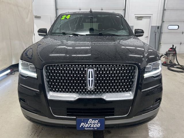 Used 2024 Lincoln Navigator L Reserve image 2