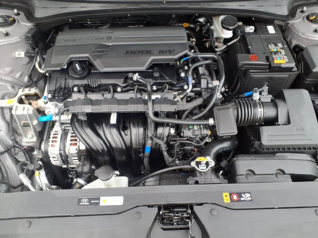 Used 2025 Hyundai Elantra Sport image 34