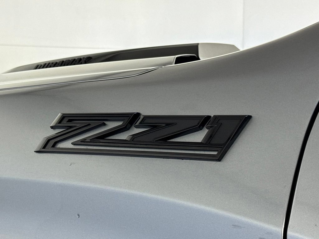 New 2026 Chevrolet Silverado 1500 Custom Trail Boss w/ LPO, Dark Essentials Package AWD/4WD image 11