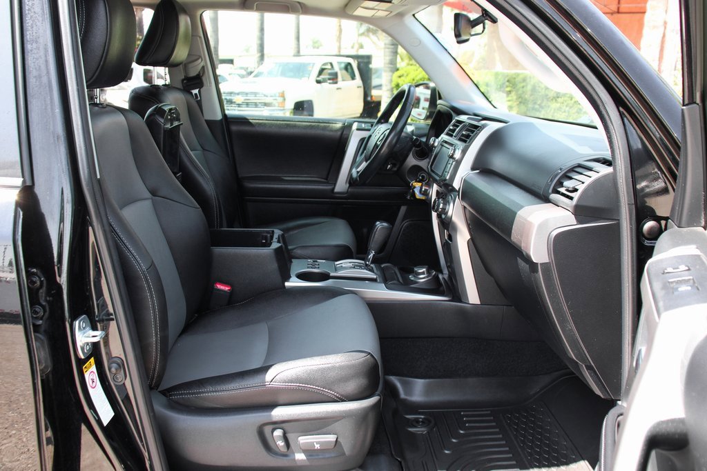 Used 2018 Toyota 4Runner SR5 Premium image 36