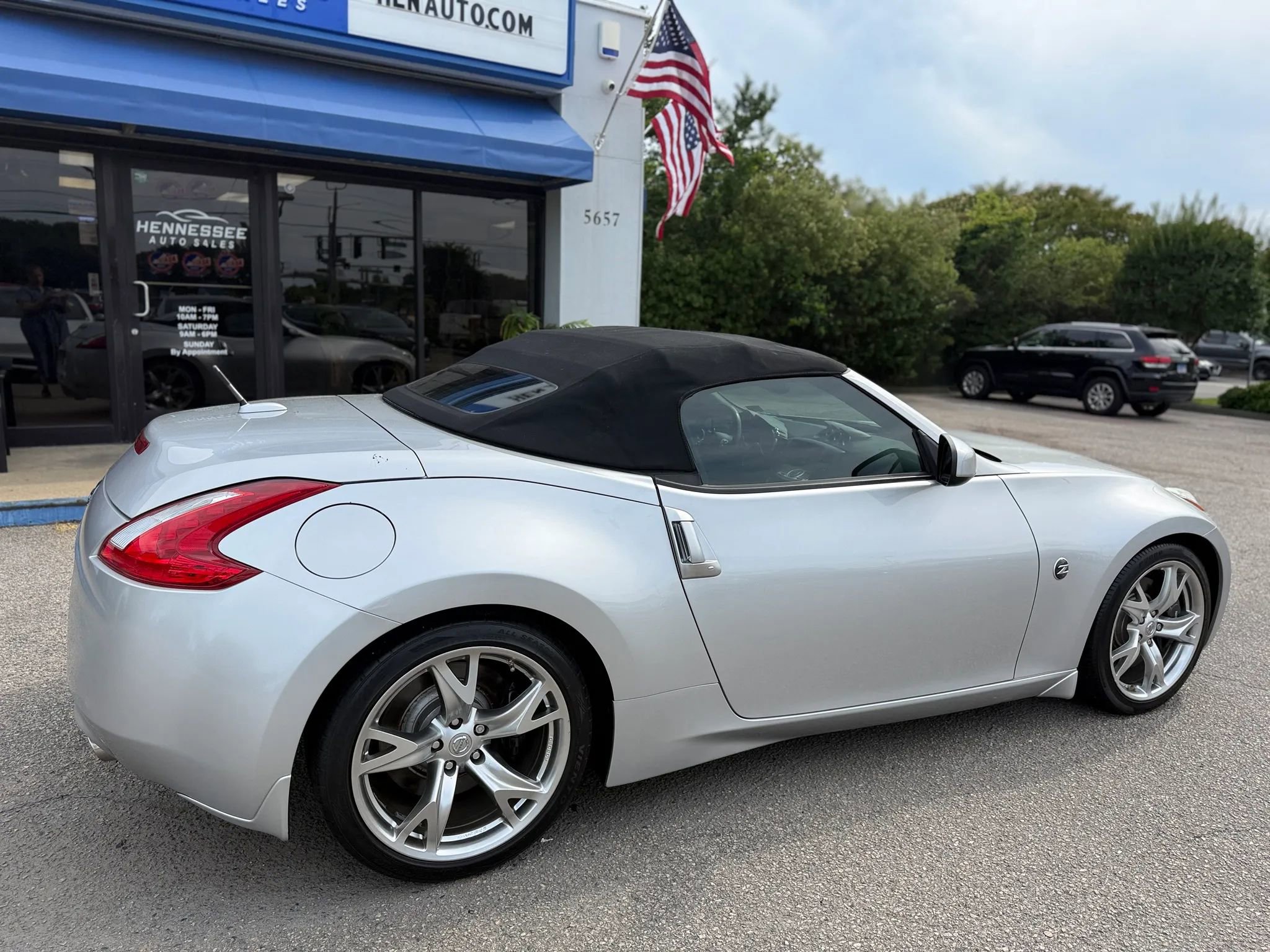Used 2010 Nissan 370Z Touring w/ Sport Pkg RWD image 52
