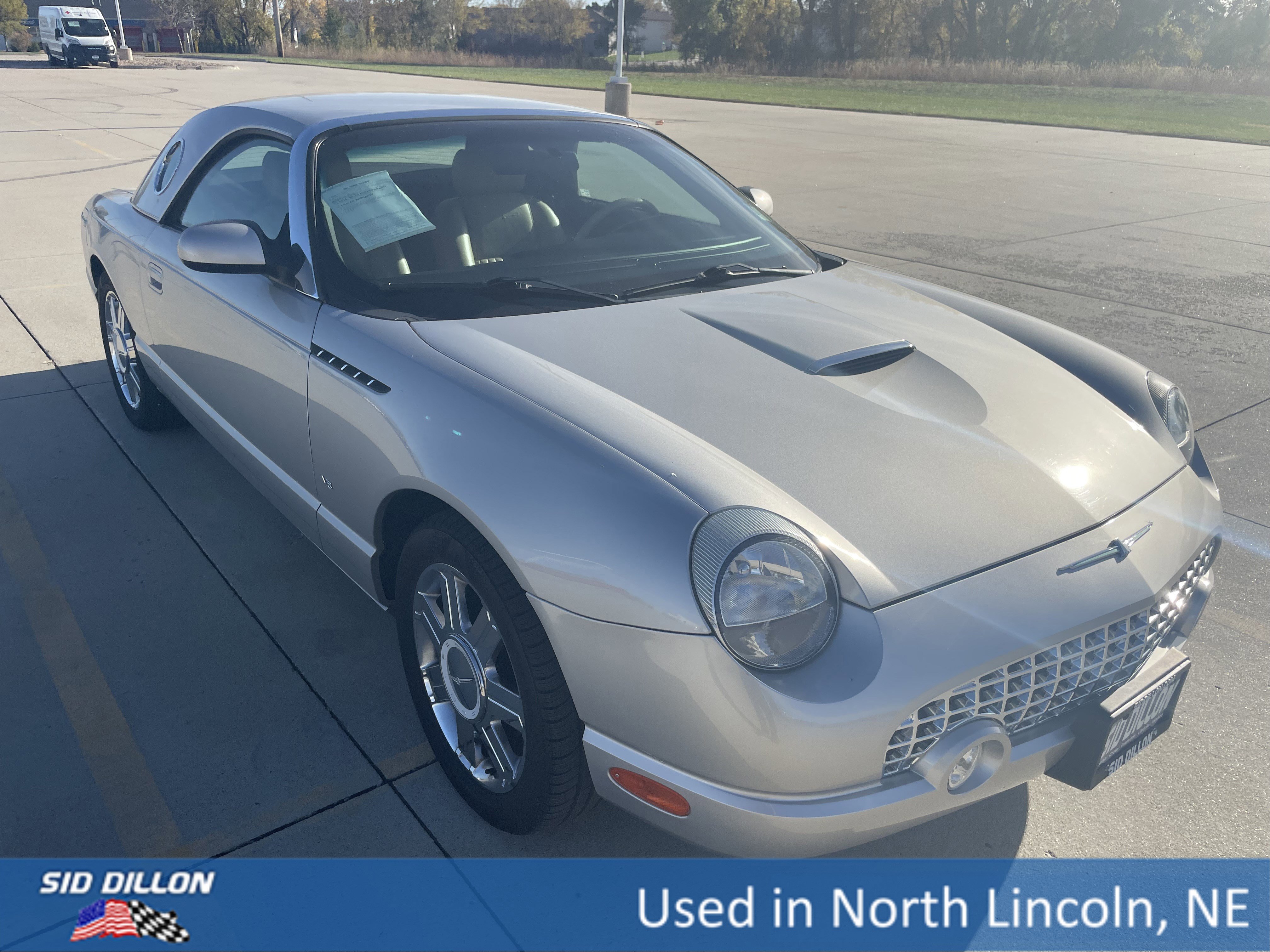 Used 2004 Ford Thunderbird Deluxe image 6
