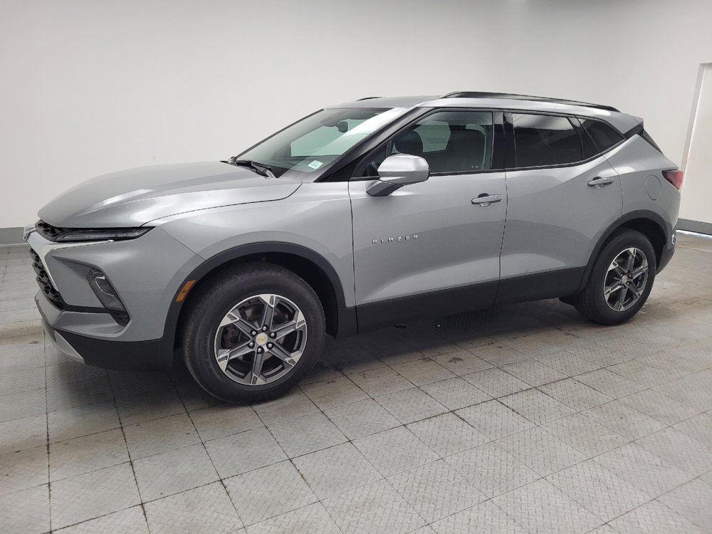 Used 2024 Chevrolet Blazer LT w/ Convenience Package FWD image 2