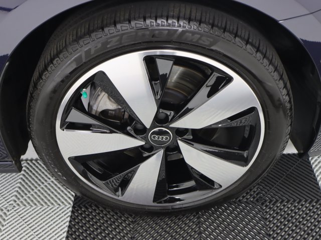 Certified 2025 Audi A5 Premium w/ 19" Wheel Package AWD/4WD image 9