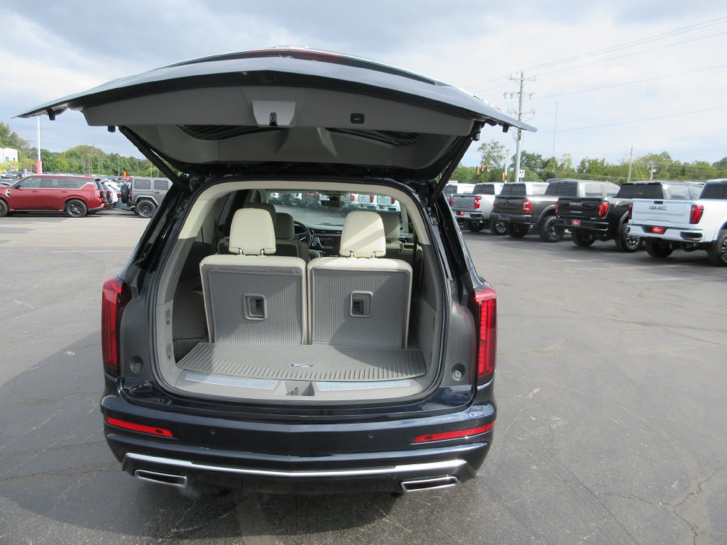 Certified 2021 Cadillac XT6 Premium Luxury FWD image 8