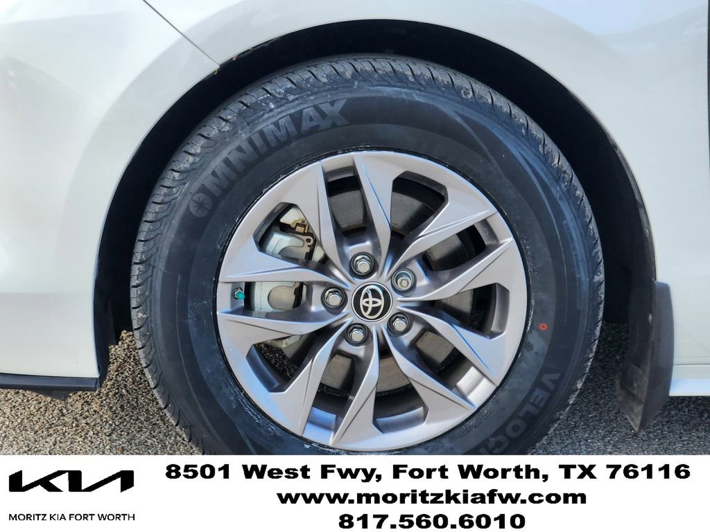 Used 2021 Toyota Sienna XLE FWD image 9
