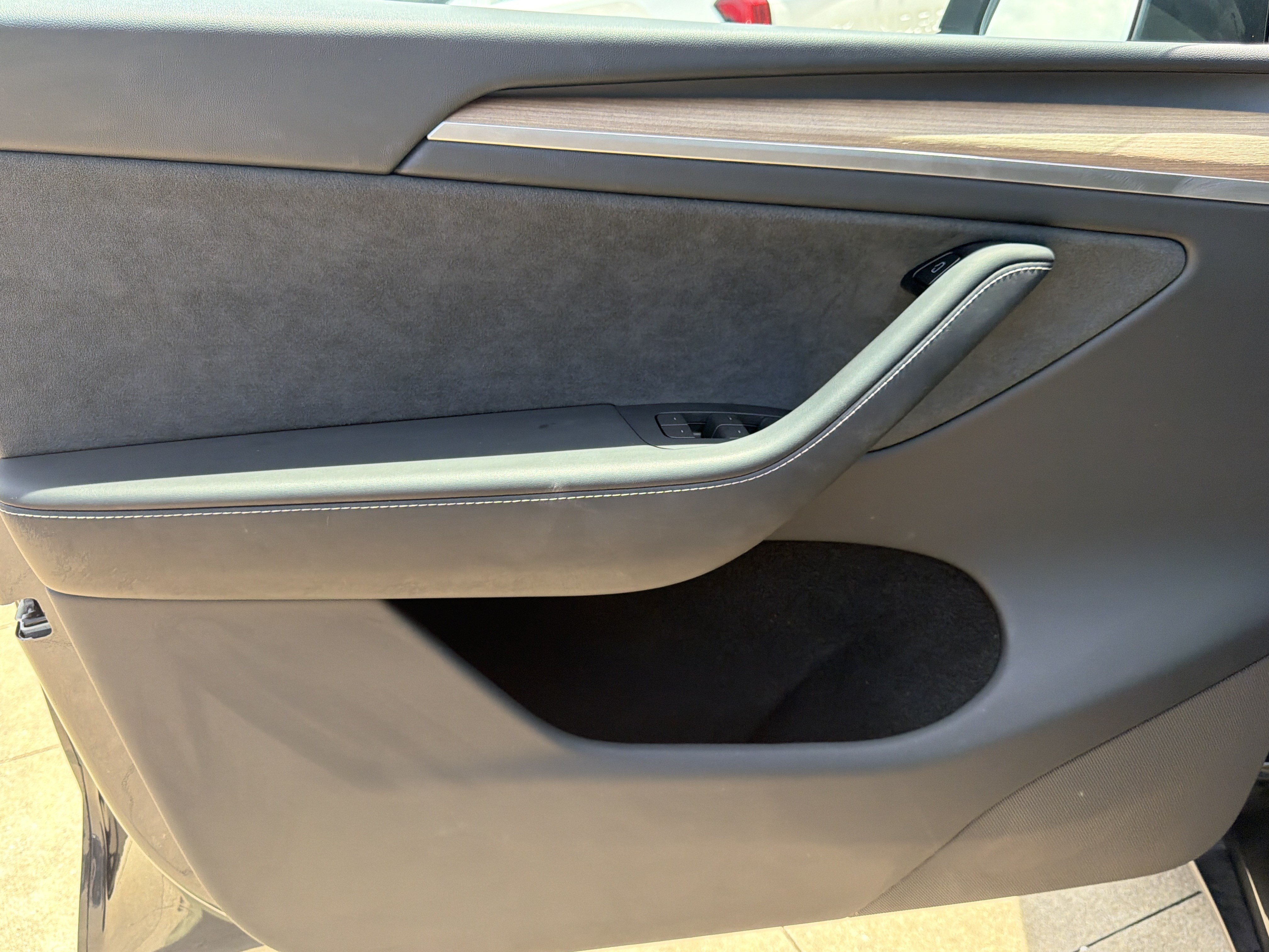 Used 2025 Tesla Model Y Long Range RWD image 10
