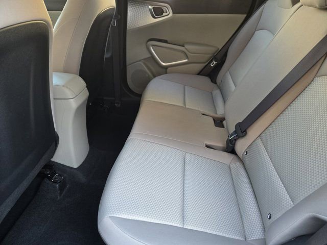 Certified 2025 Kia Soul LX image 30