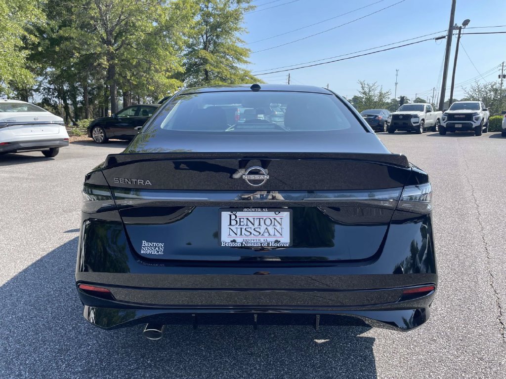 New 2027 Nissan Sentra SR w/ Floor Mat Package FWD image 3