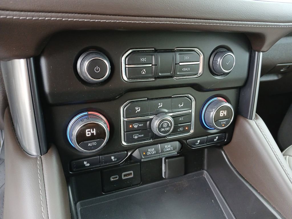 Used 2021 Chevrolet Tahoe LT image 36