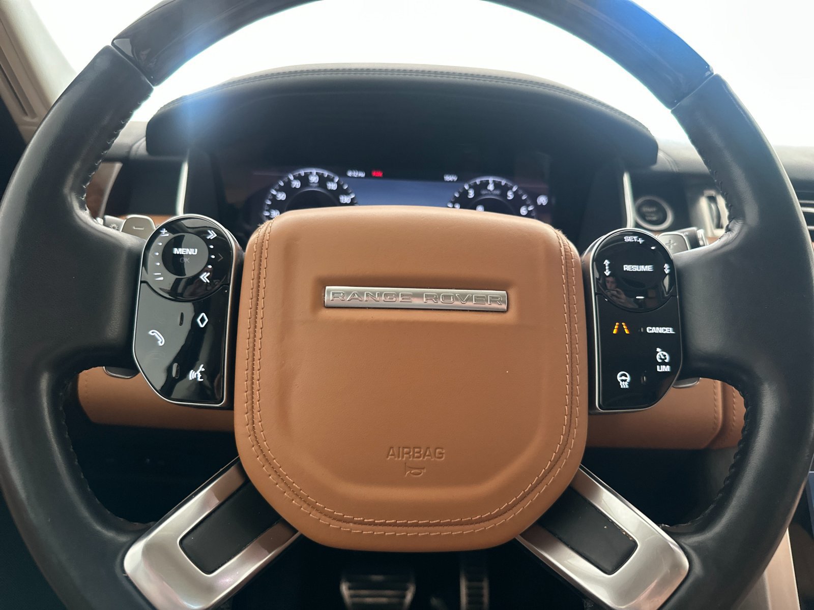 Used 2020 Land Rover Range Rover Long Wheelbase Autobiography AWD/4WD image 23
