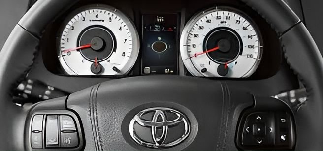 Used 2017 Toyota Sienna XLE w/ XLE Navigation Package FWD image 9
