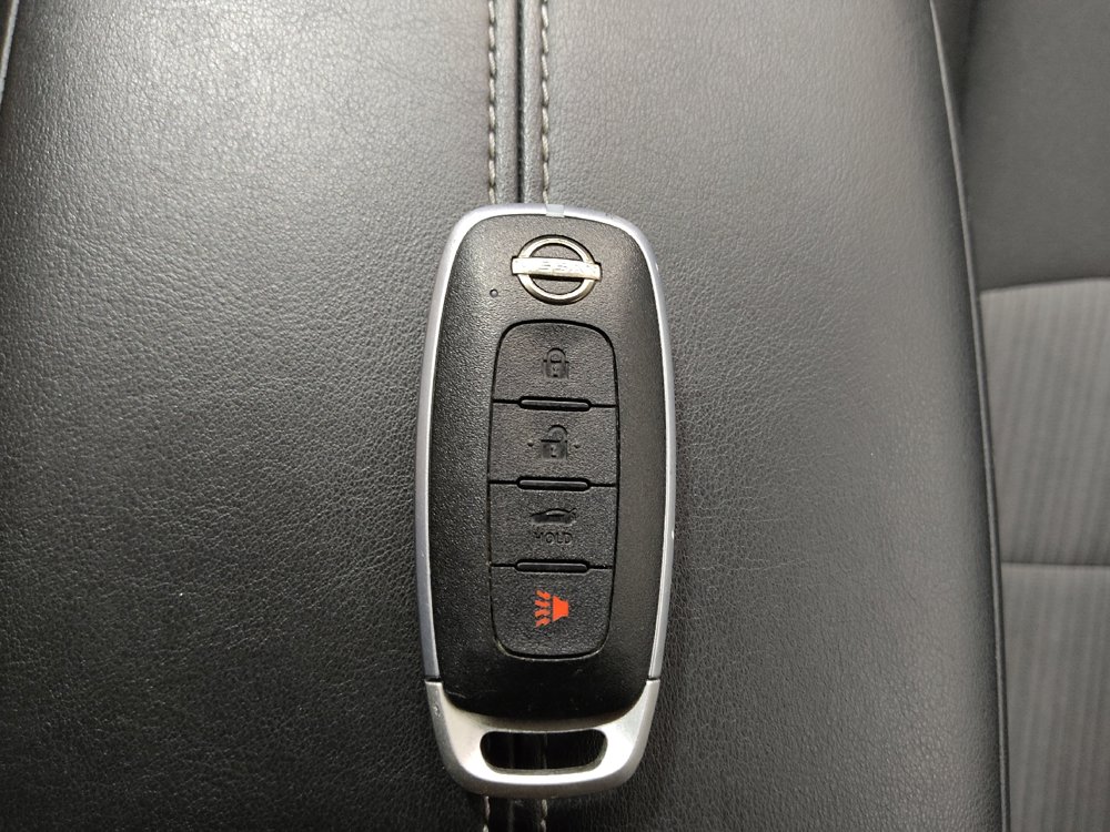 Used 2025 Nissan Sentra SV FWD image 32