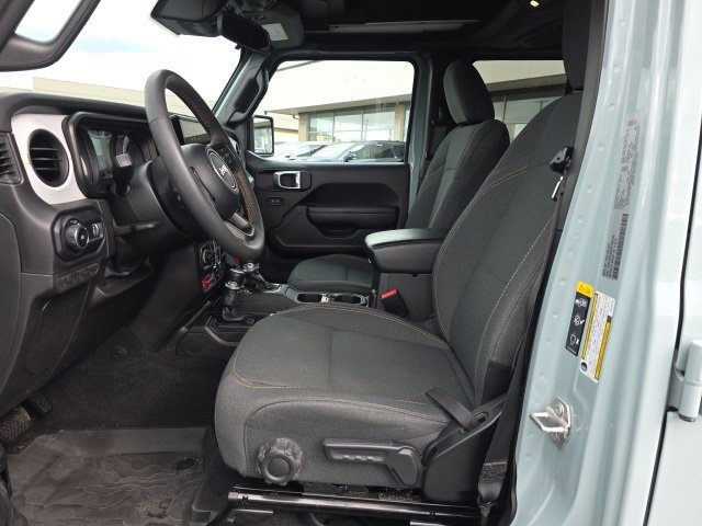 Used 2024 Jeep Wrangler Willys image 12