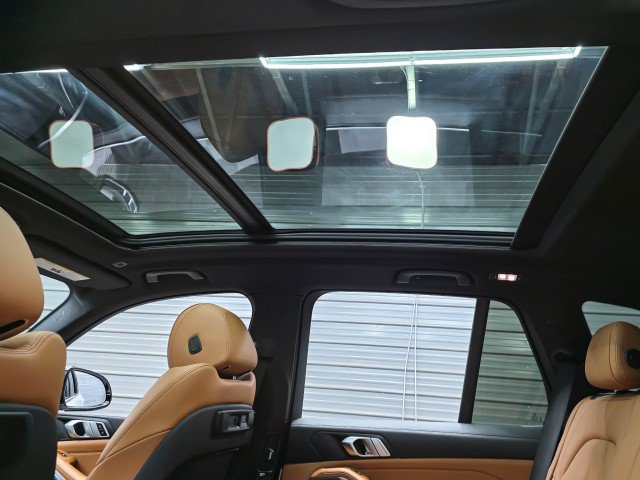 Used 2019 BMW X5 xDrive40i w/ Premium Package 2 AWD/4WD image 19