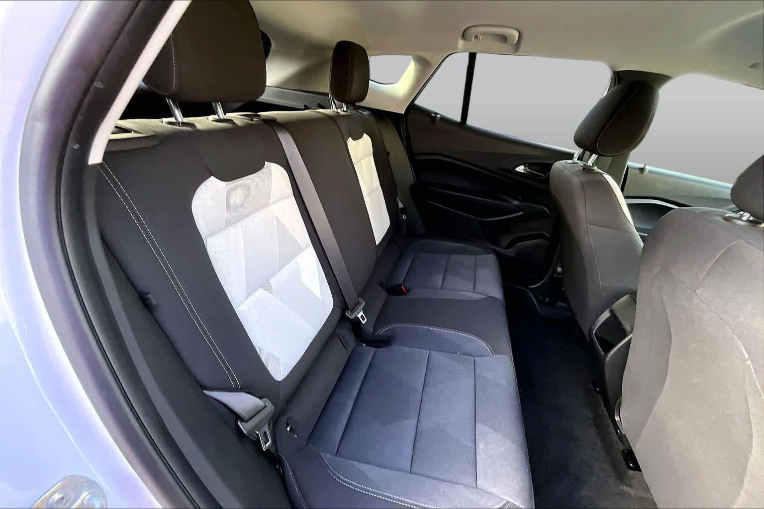 Used 2024 Chevrolet Trax LS w/ LS Convenience Package FWD image 23