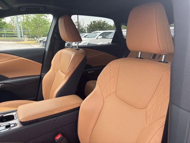 Used 2025 Lexus RX 350 Premium w/ Accessory Package (Z1) FWD image 2