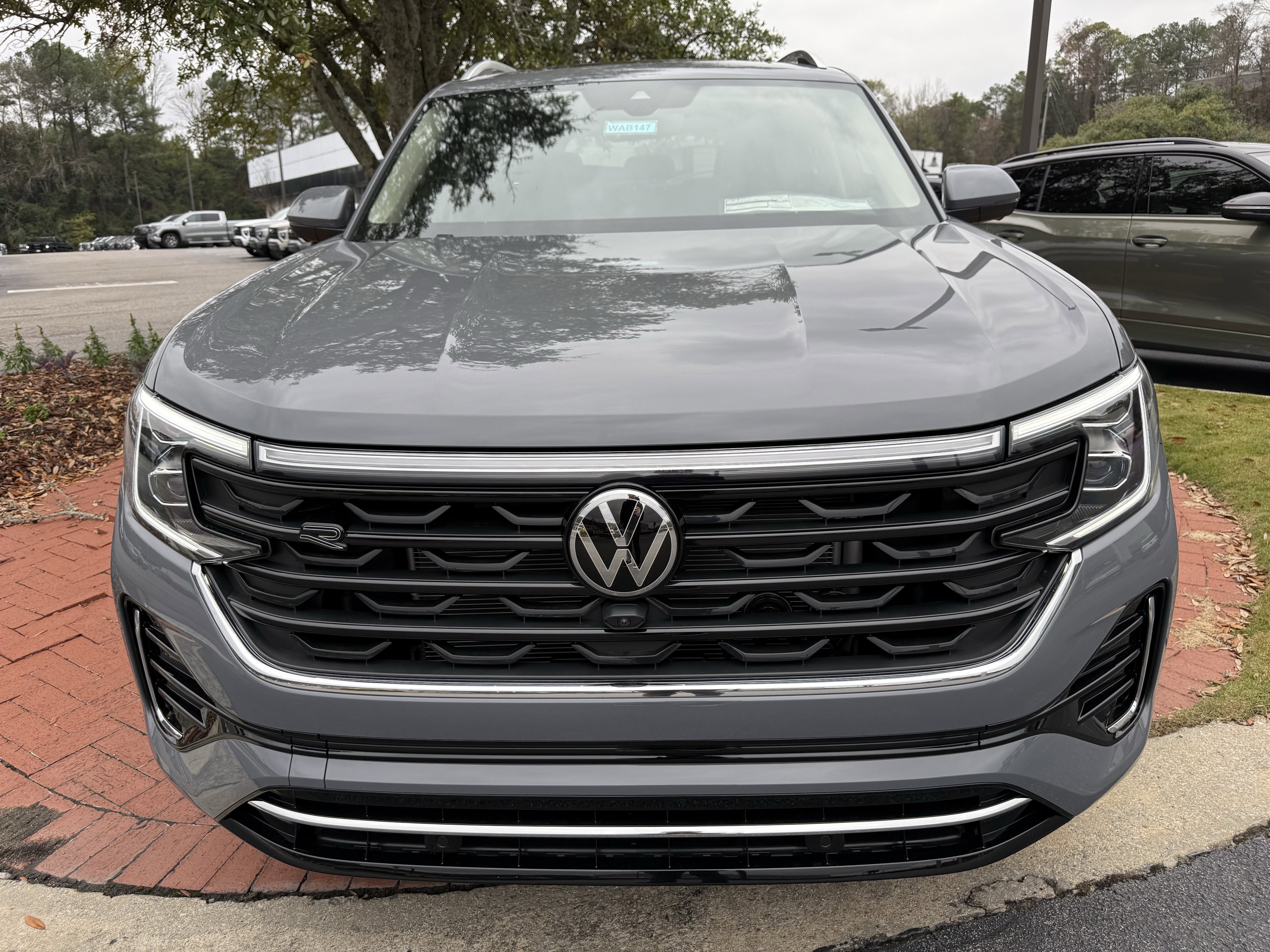 New 2026 Volkswagen Atlas SEL Premium R-Line AWD/4WD image 2