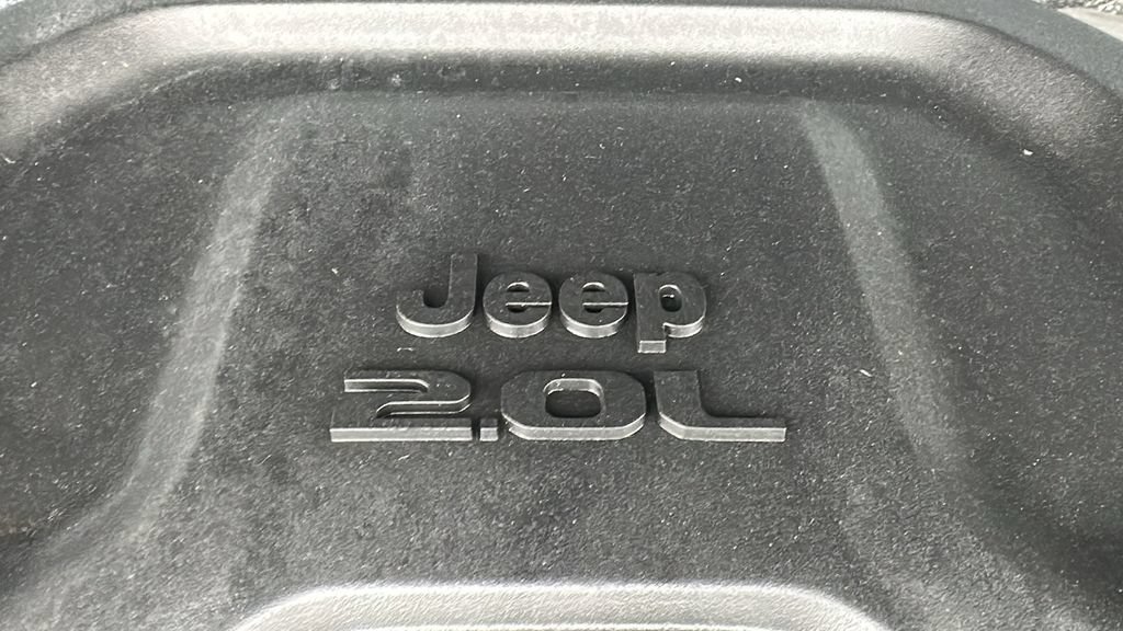 Used 2025 Jeep Wrangler Unlimited Sahara w/ Safety Group AWD/4WD image 34