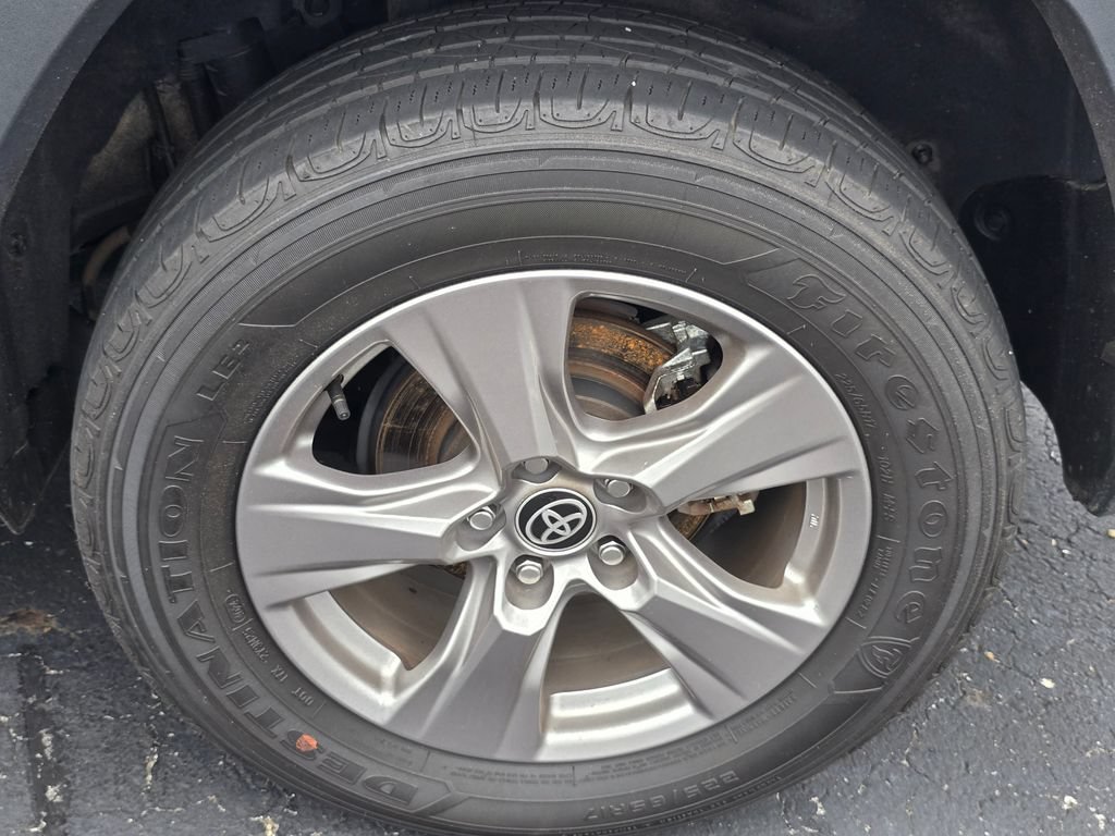 Certified 2025 Toyota RAV4 XLE AWD/4WD image 11