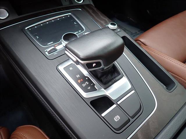 Used 2020 Audi Q5 e Premium Plus w/ Premium Plus Package AWD/4WD image 20