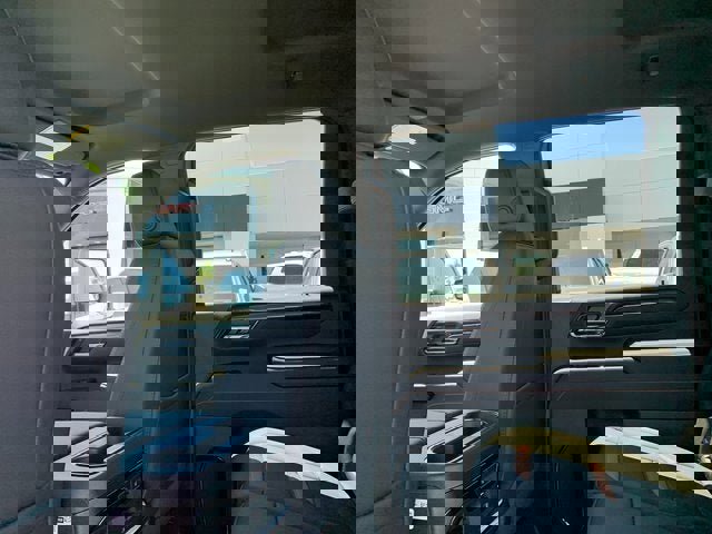 New 2025 GMC Sierra 2500 AT4 w/ AT4 Preferred Package image 12