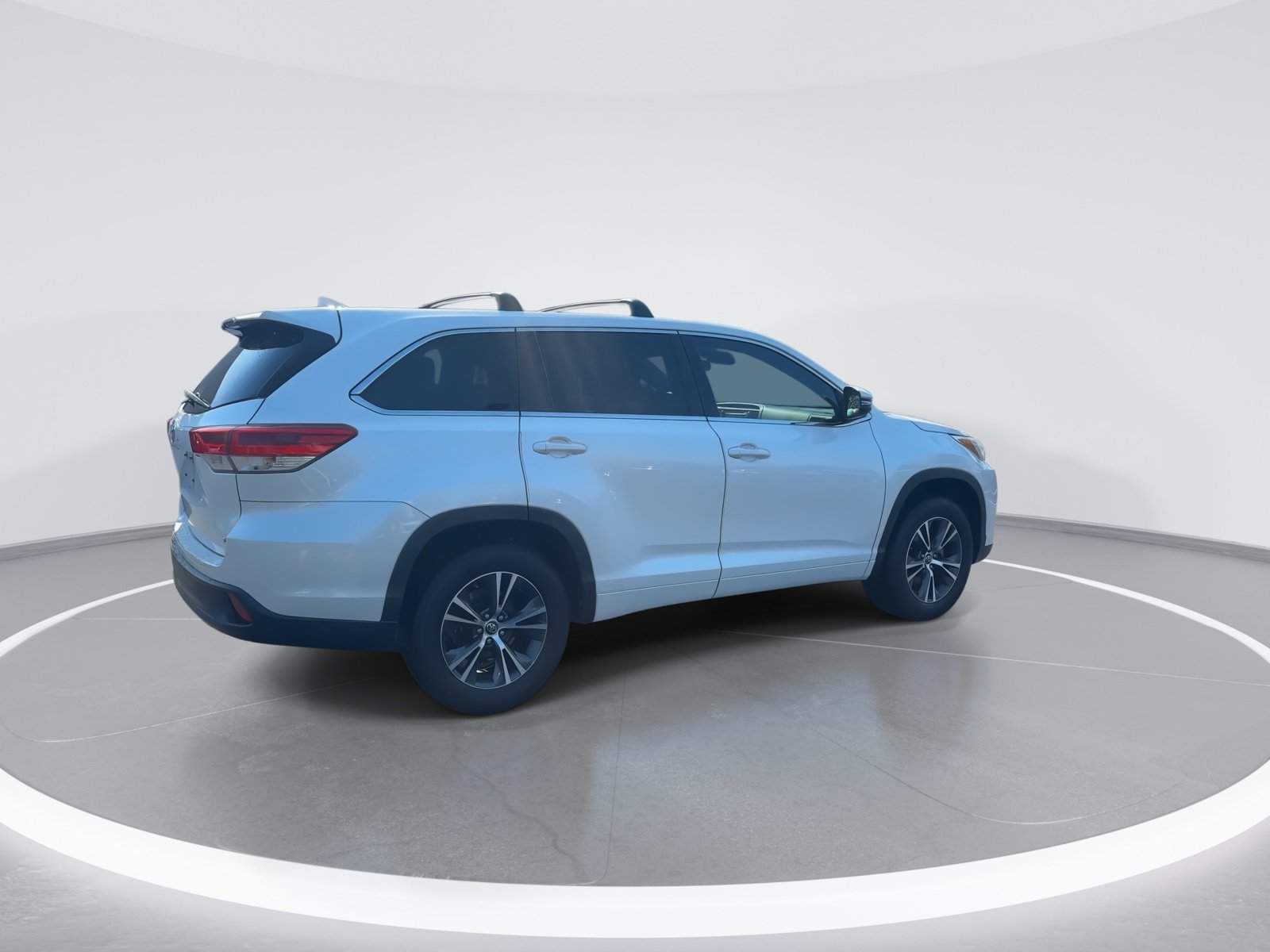 Used 2018 Toyota Highlander Plus image 9