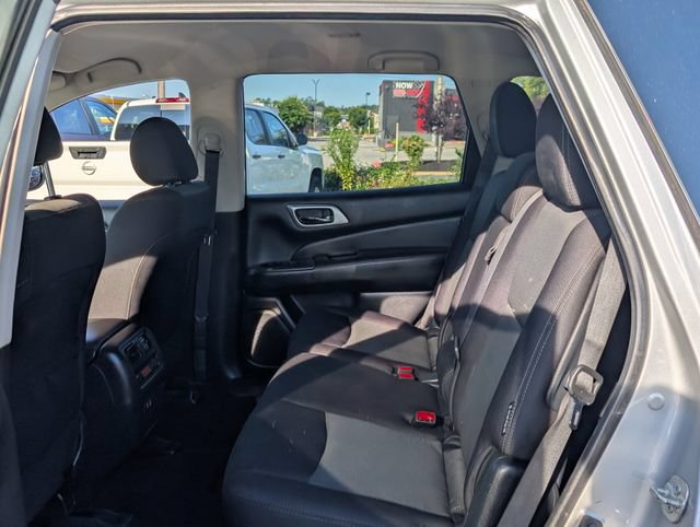 Used 2020 Nissan Pathfinder S FWD image 14