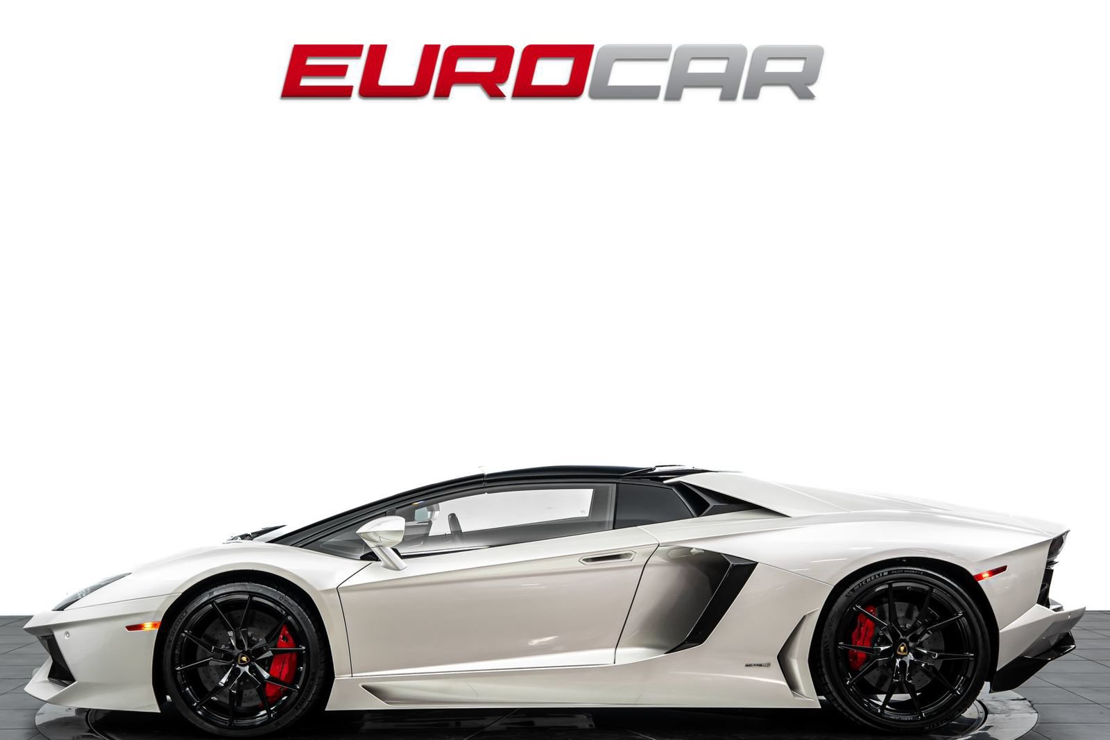 Used 2015 Lamborghini Aventador LP 700-4 AWD/4WD image 3