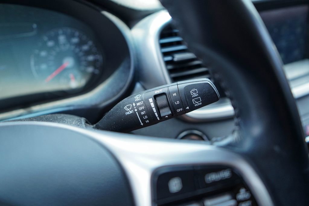 Used 2020 Kia Sorento S FWD image 33