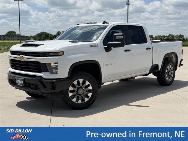Certified 2025 Chevrolet Silverado 2500 Custom w/ Custom Value Package AWD/4WD image 1