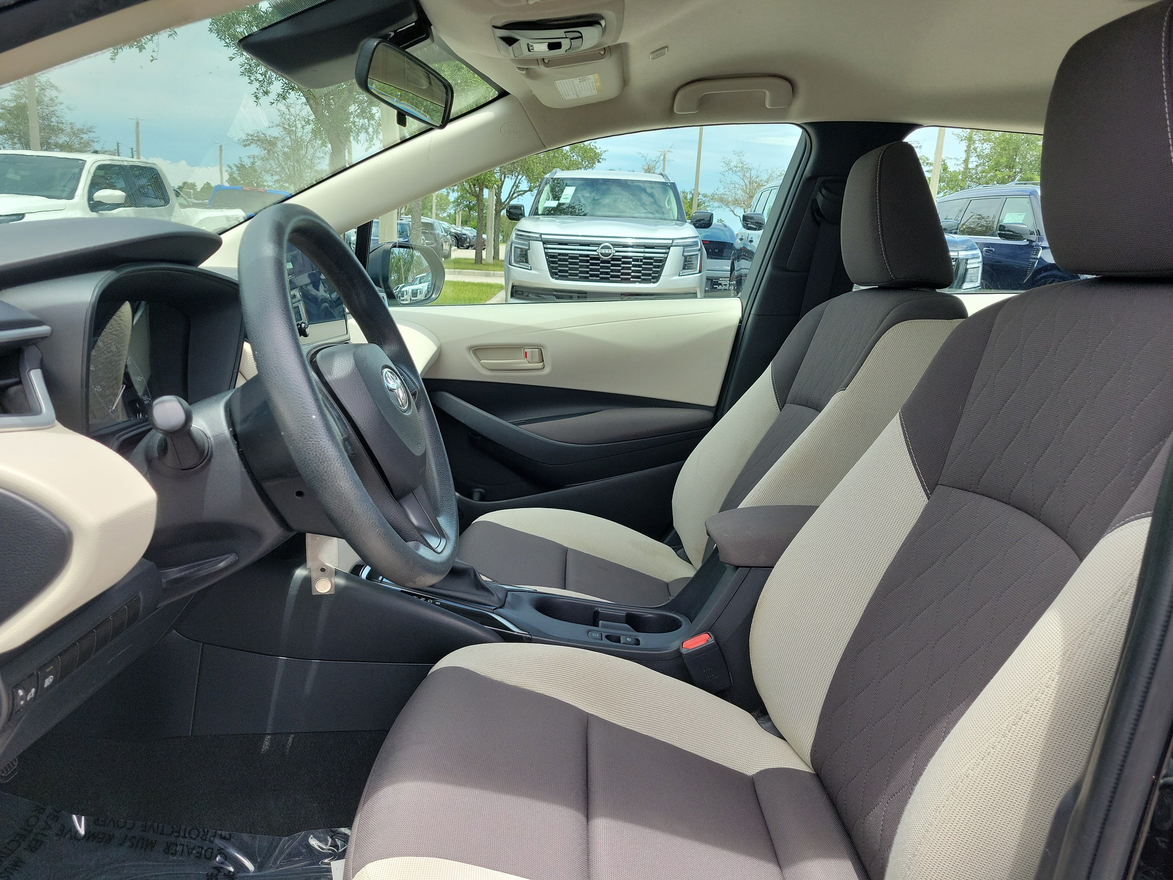 Used 2023 Toyota Corolla LE FWD image 12