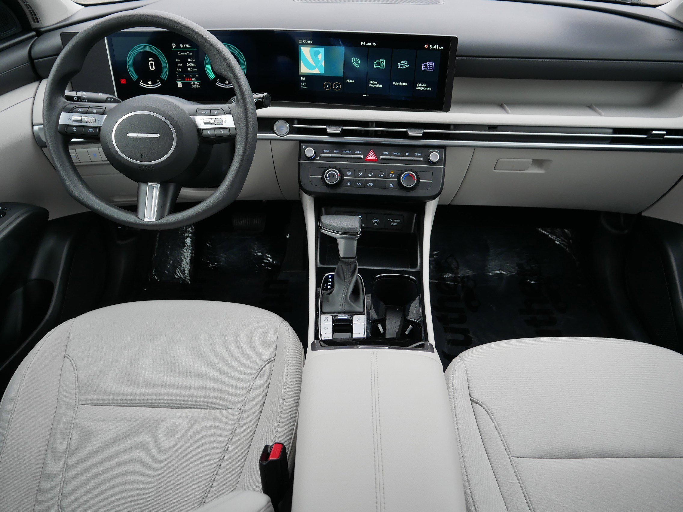 Certified 2025 Hyundai Tucson SE image 10